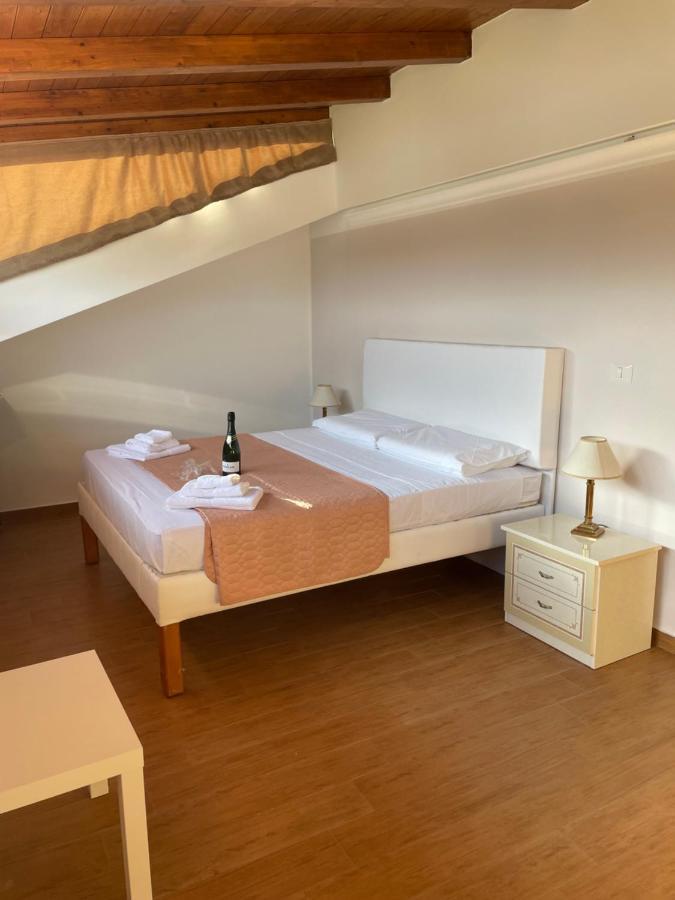 Villetta Climene Apartment Джардини-Наксос Экстерьер фото